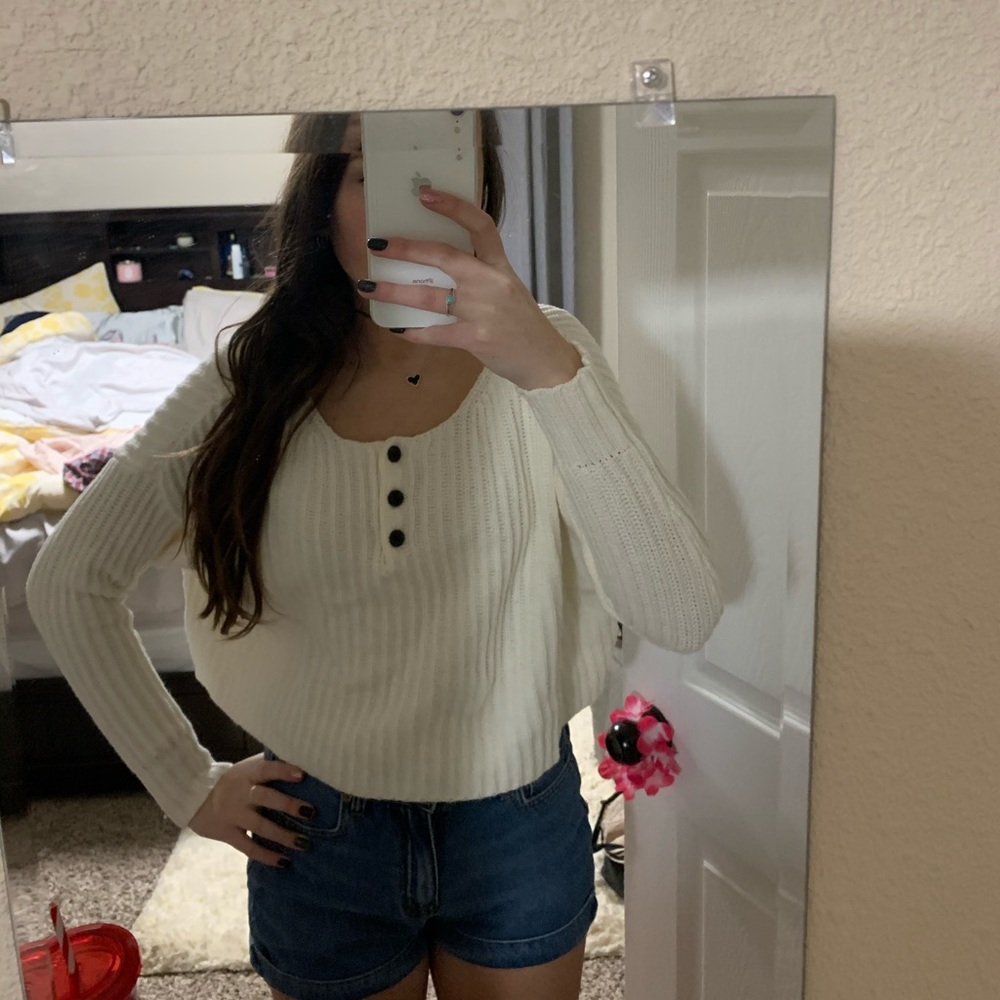 American Eagle cropped sweater